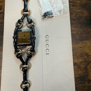 Gucci Black and Gold Linked Chain Bracelet Watch 116.3